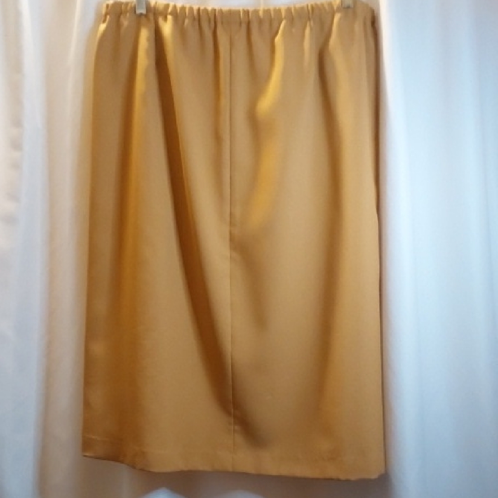 Classic Camel Tan Women's Skirt - Picture 4 of 6
